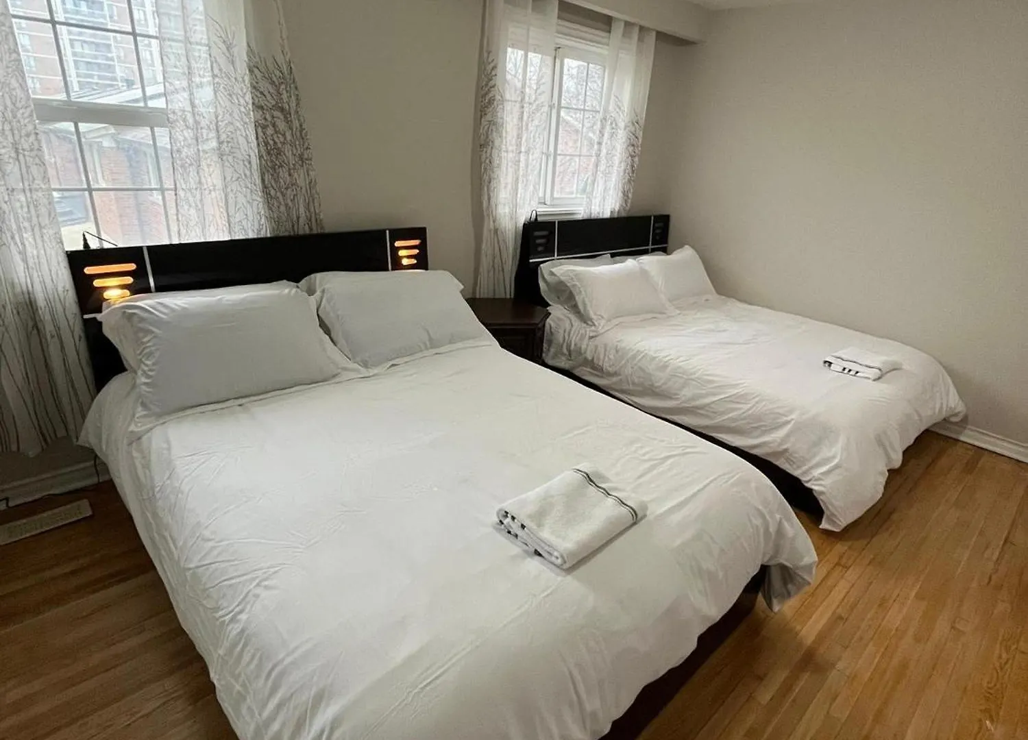 Full Privacy House With Free Parkings Apartment Toronto 0*,  Canada