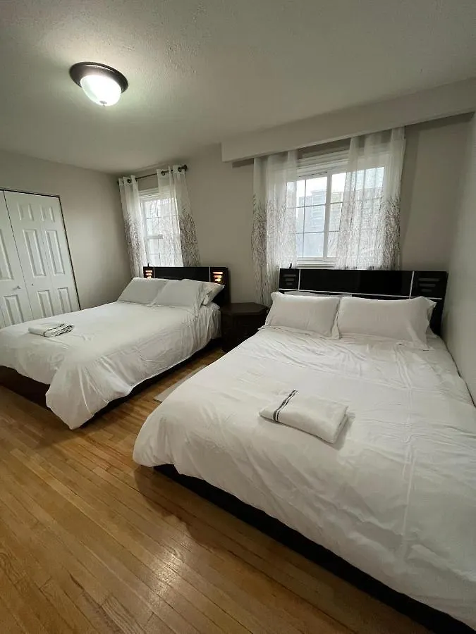Full Privacy House With Free Parkings Apartment Toronto 0*,