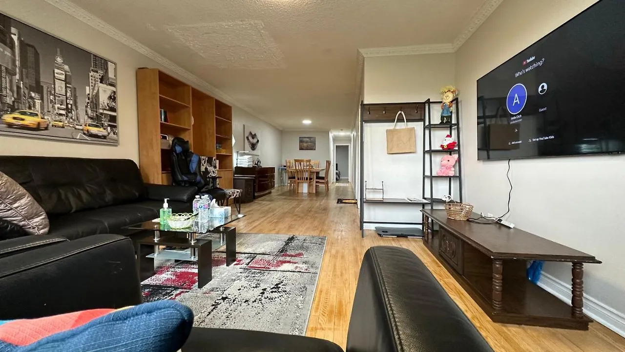 Full Privacy House With Free Parkings Apartment Toronto 0*,  Canada